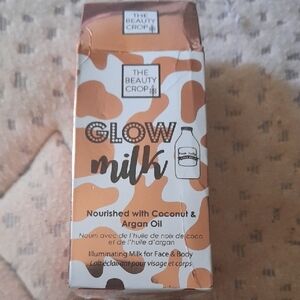 The Beauty Crop Glow Milk - Illuminating Coconut & Argan Oil (Peach)
